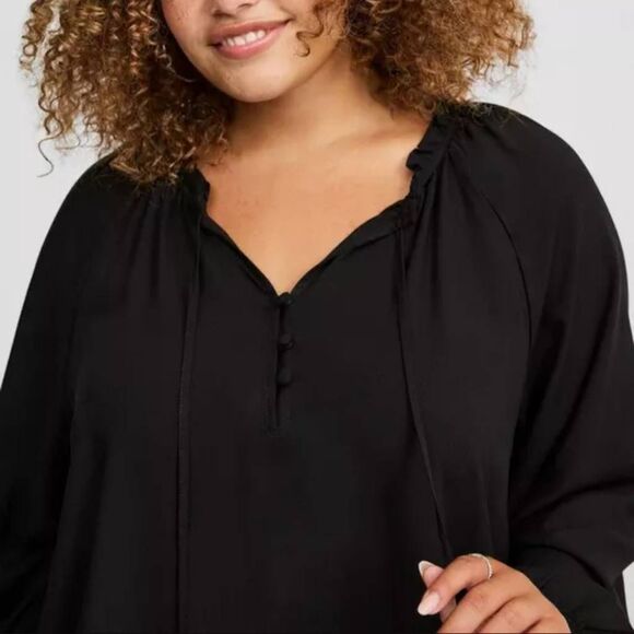 NWT Torrid Plus Size 2X 18-20 Black Challis Front Tie Blouse - Picture 4 of 4